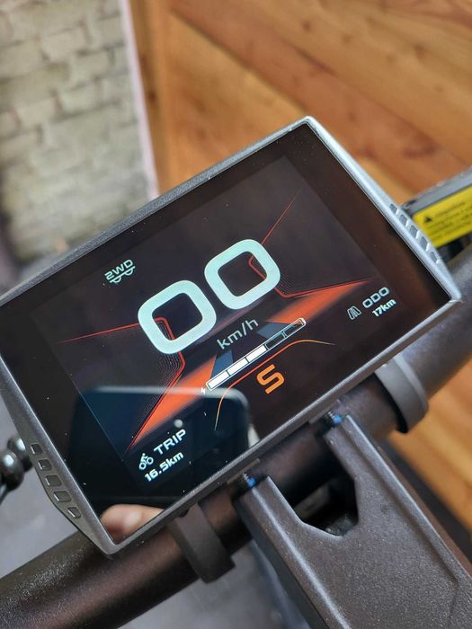 Hulajnoga elektryczna Engwe y1000 przebieg 17km