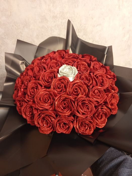 Букет із 41 троянди