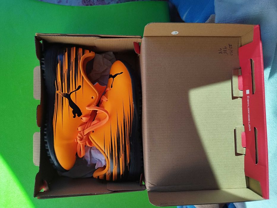 Chuteiras puma novas para sintético para criança