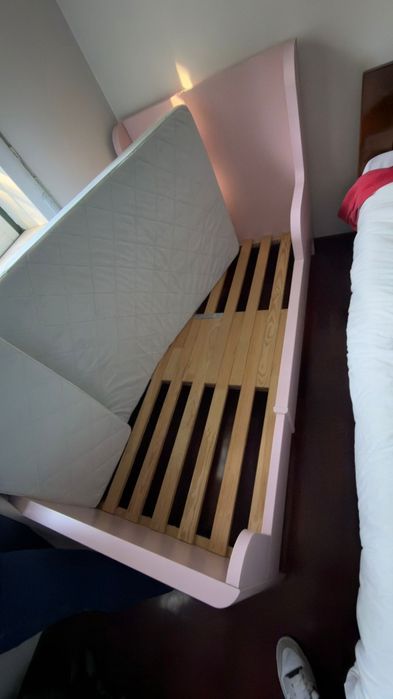 Cama IKEA desmontada