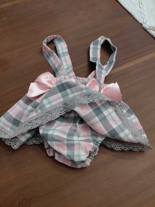 Saia com lacinhos para bebe