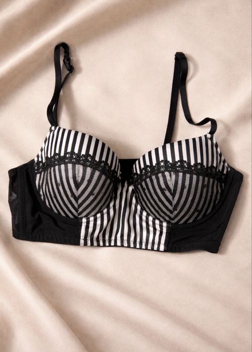 Бюстгальтер в ідеальному стані