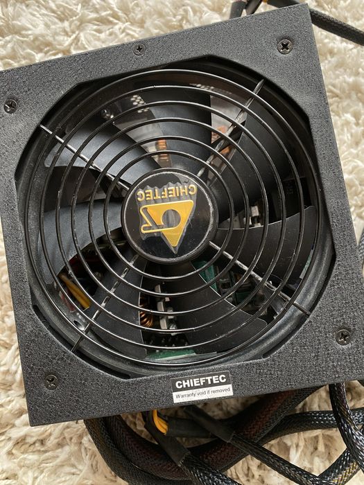 Блок живлення Chieftec 750w, 90% gold. На пломбах та гарантії
