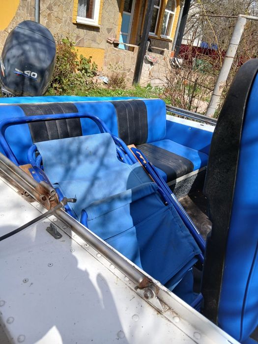 Продам лодку "Прогрес-2М" с 4х тактним мотором