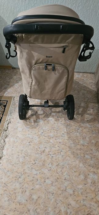 Прогулянкова коляска CARRELLO Bravo