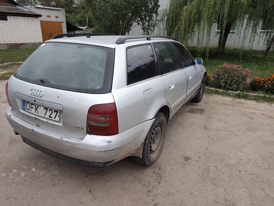 продам Ауді А4 б5