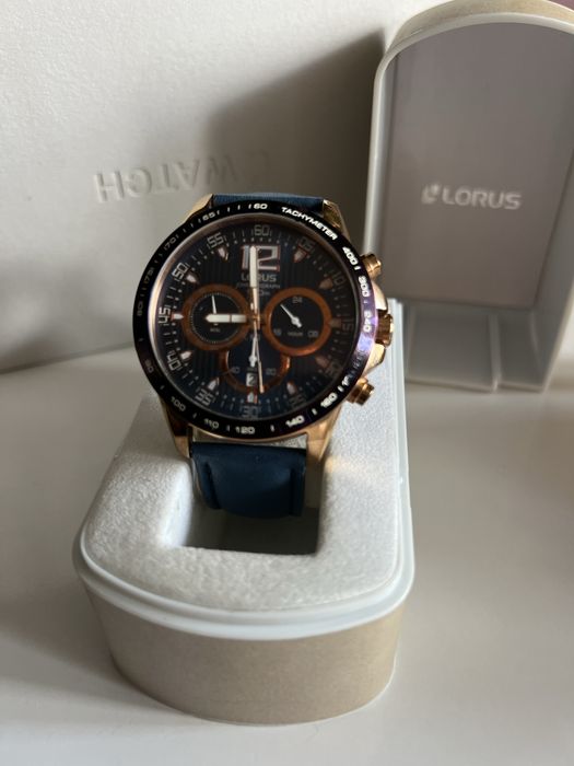 Годинник Lorus від суббренда Seiko