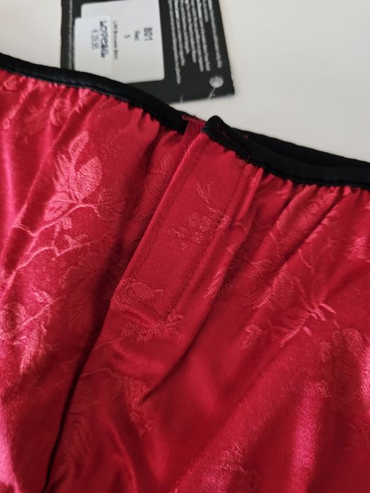 Saia, tam S, Coquette (Nova)