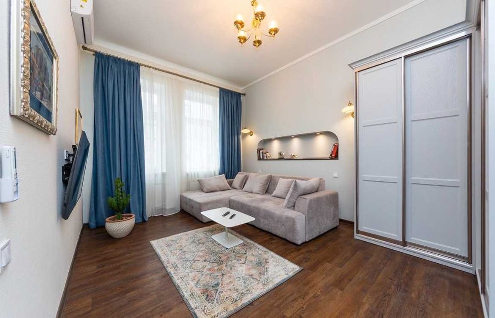 3 к.кв. в центрі Бул.Шевченка 9/28. Світло не вимикають .Без %