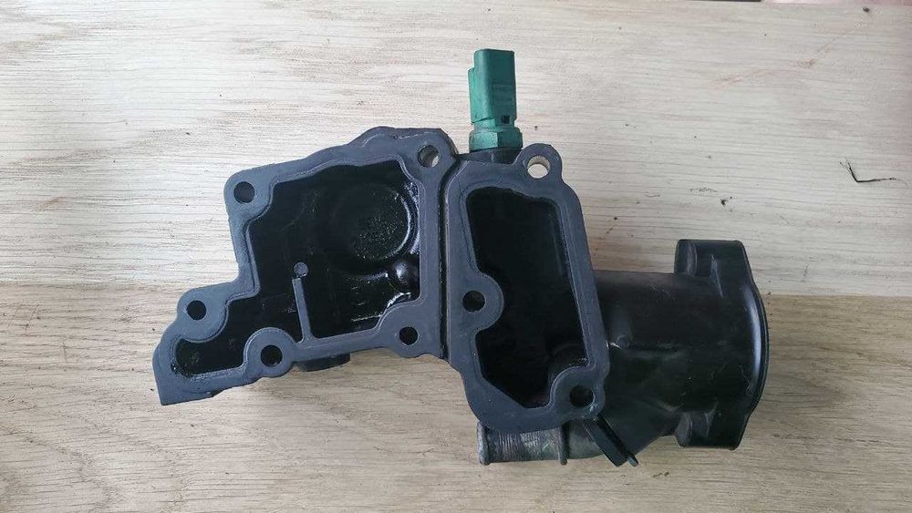 Корпус термостата Citroen / Peugeot 01336Y8 для Peugeot 207 та Citroen