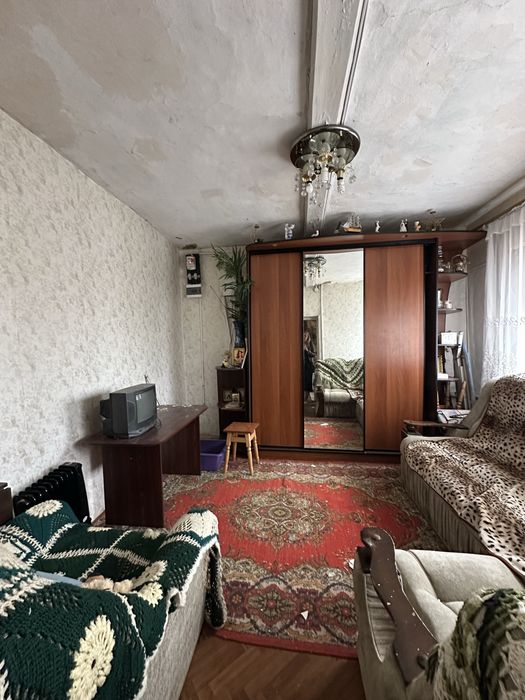 Продаж половинки будинку. Дешево!