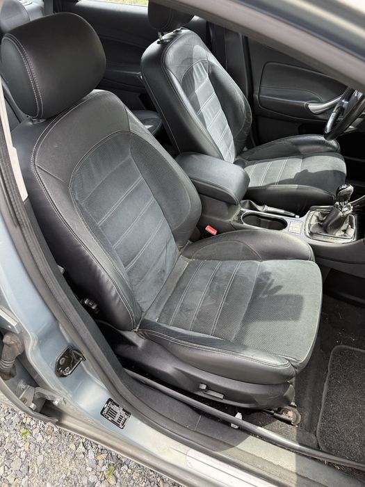Mondeo mk4 fotele alkantara bardzo ladne komplet