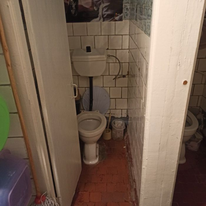 Продаж кімнати на Вишеньці