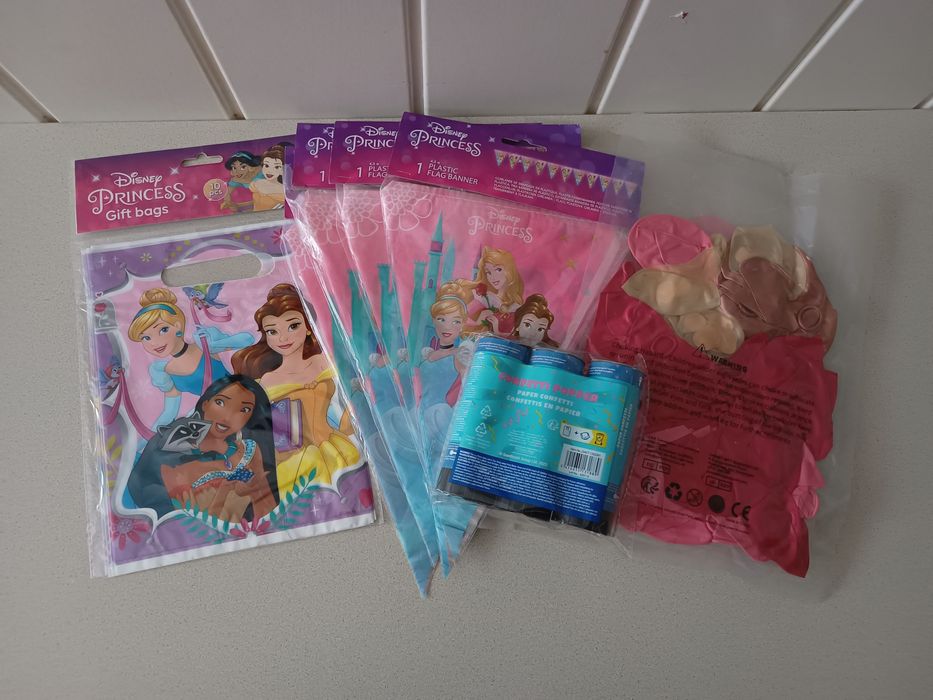 Zestaw urodzinowy disney księżniczki, torby, balony,confetti, girlanda