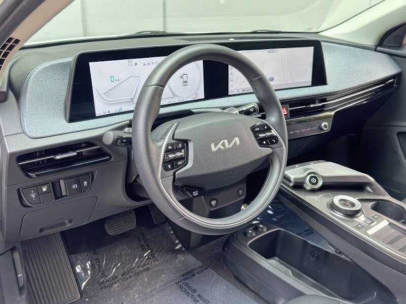 2024 Kia EV6 Light