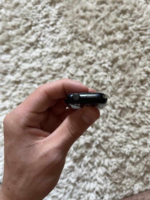 Продам Apple Watch SE 2 40mm