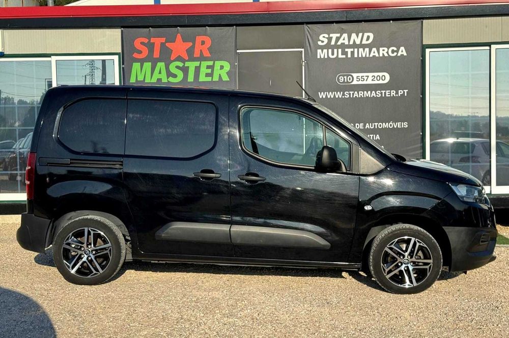 Toyota Proace City 1.5 D- 2023- Poucos quilómetros