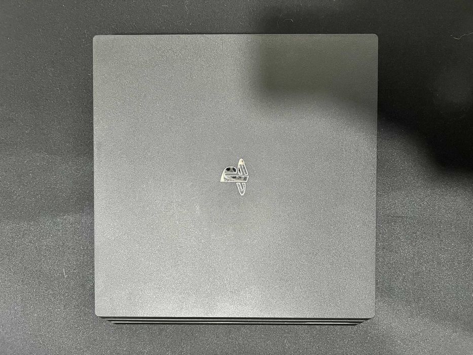 Playstation 4 PRO 1TB + 9 Jogos + Suportes