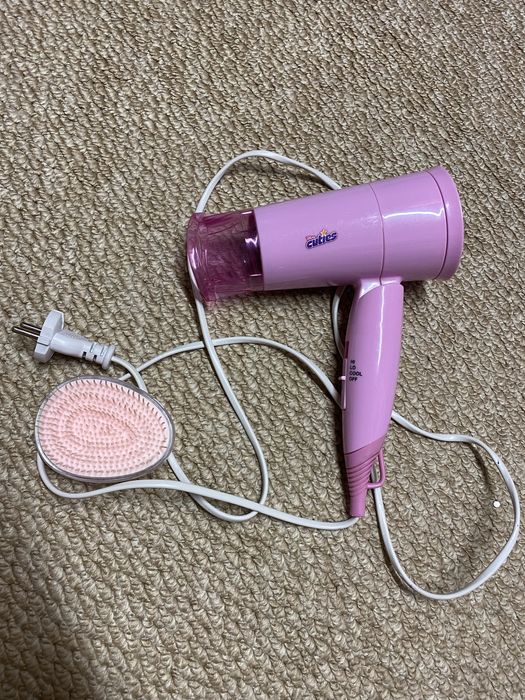 Фен для дівчинки