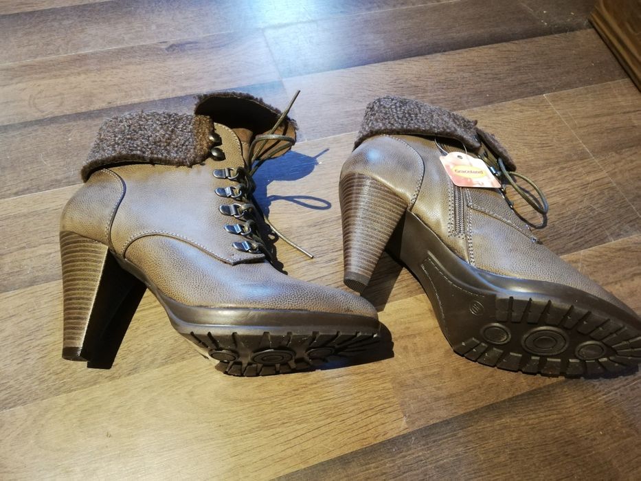 Nowe kozaczki ocieplane roz 40