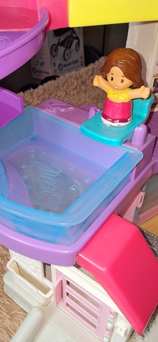 Продам будинок Барбі fisher prise