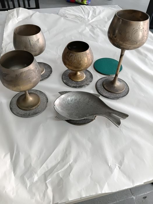 4 calices e um forma de peixe com bases(vintage)