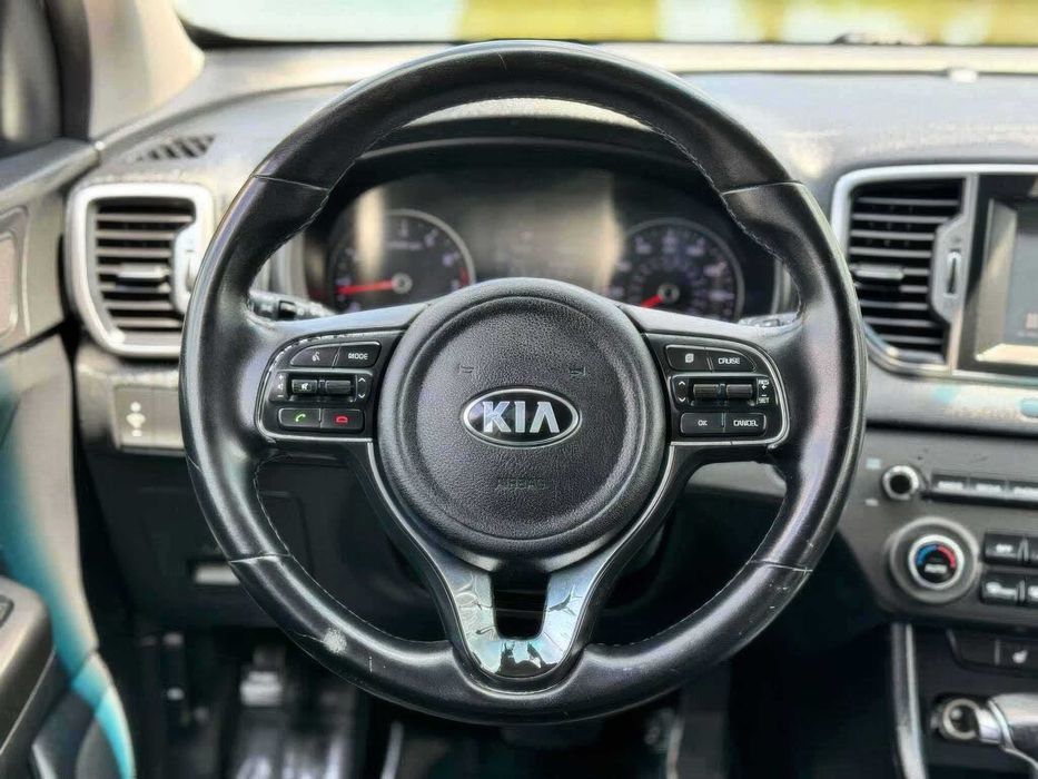Kia Sportage EX      2017