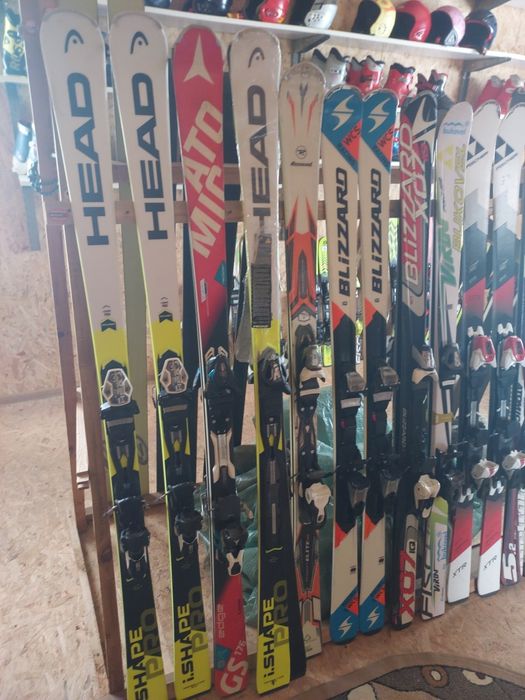 Нові гірські лижи Head.