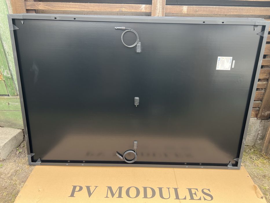 Внаявності Сонячні панелі 410 ват.