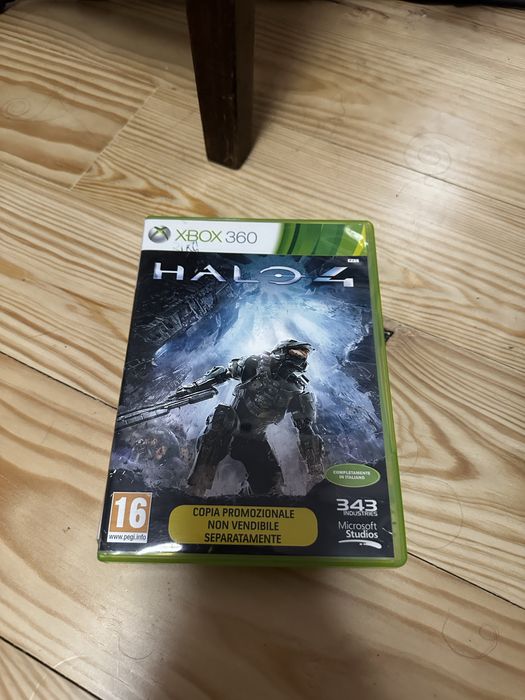 Xbox 360 Elite HDD 250GB  Desbloqueada + 2 Comandos Originais e Jogos