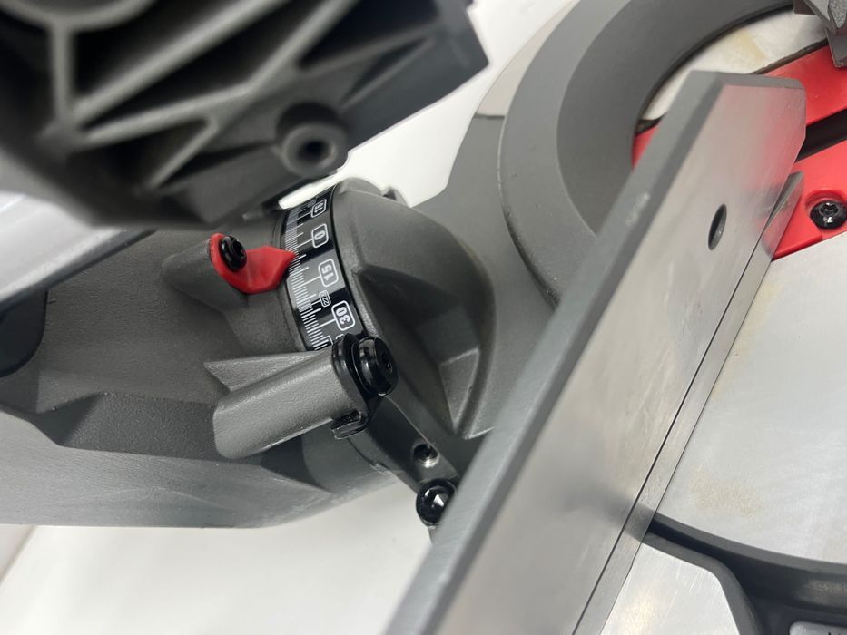 Piła ukośnica z posuwem Milwaukee M18 FMS190-0 190 mm 18V body