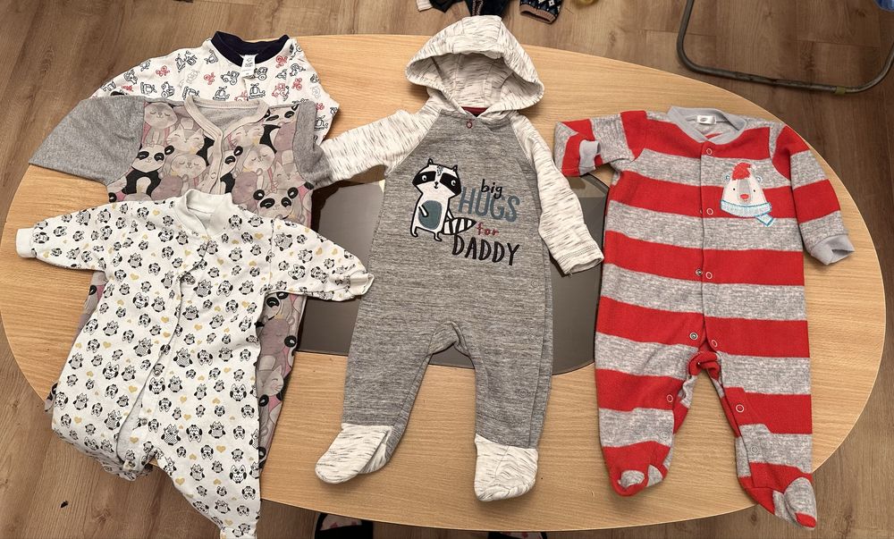 Paka ubranek niemowlęcych