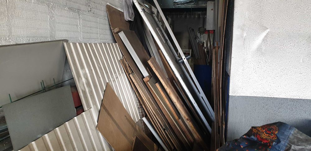 Doação azulejos,  mosaicos,  madeiras,  portas e móveis