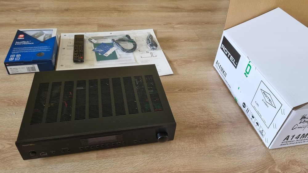 Rotel A14 MkII +  Isotec EVO3 Premier 1,5m