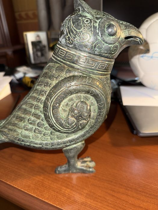 Chinska figura ptaka - stylizowany braz
