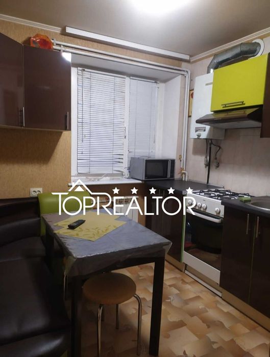 СТАЛИНКА З ЛІФТОМ! Ж/Б! Пушкінська!. Продам 2к 45 м2