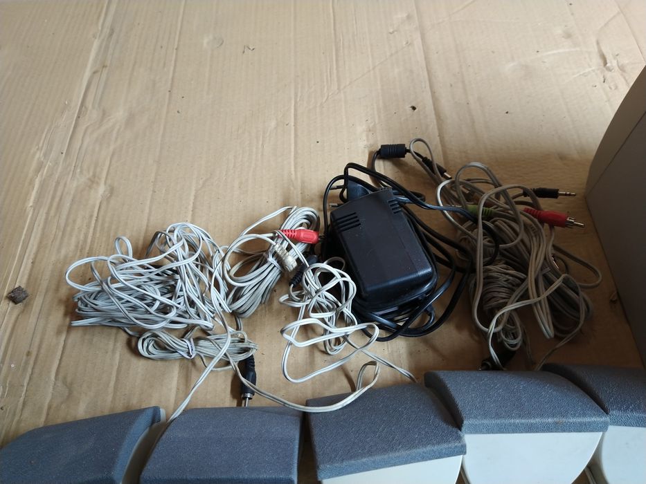 Sistema de som 5,1 com subwoofer