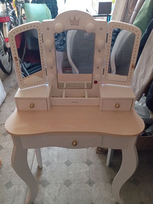 Toaletka z krzesłem - dziewczęca