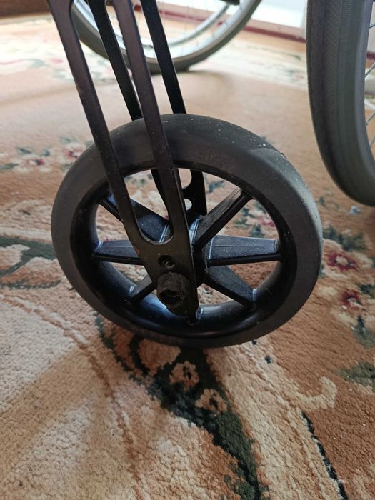 Инвалидное кресло