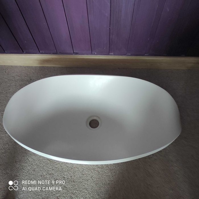 Umywalka nablatowa biała