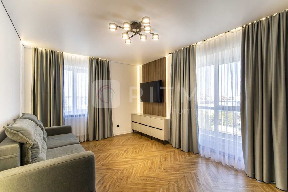 Продається світла та простора 2-кімнатна квартира площею 65 м² у сучасному житловому комплексі «Сонячний».
