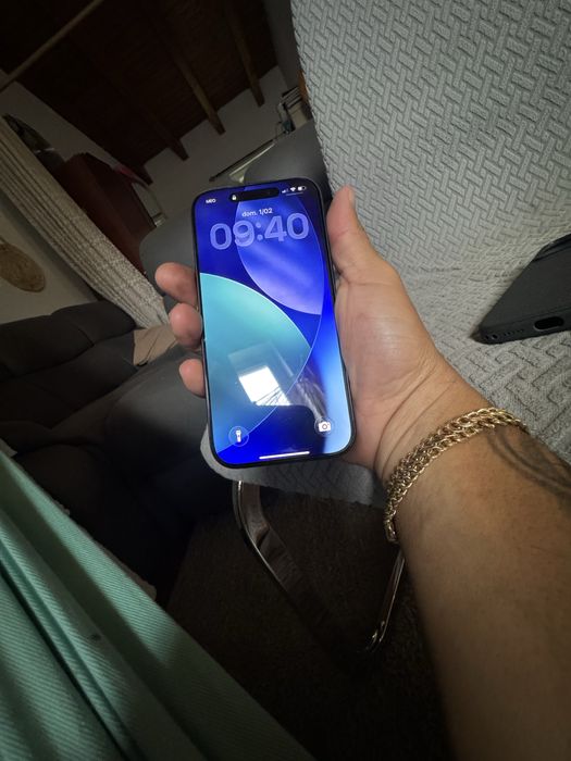Iphone 17 pro azul.
