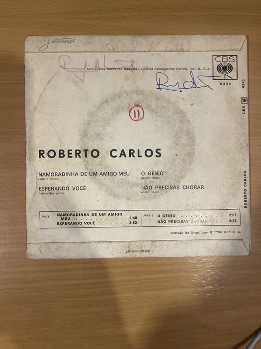 Roberto Carlos single