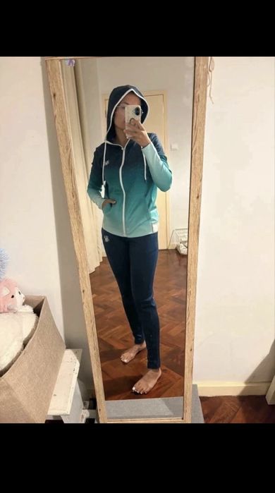 Conjunto fato de treino