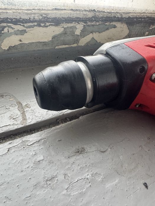 Перфоратор Milwaukee PLH 28 E. 800Ват.  4.1 Дж.