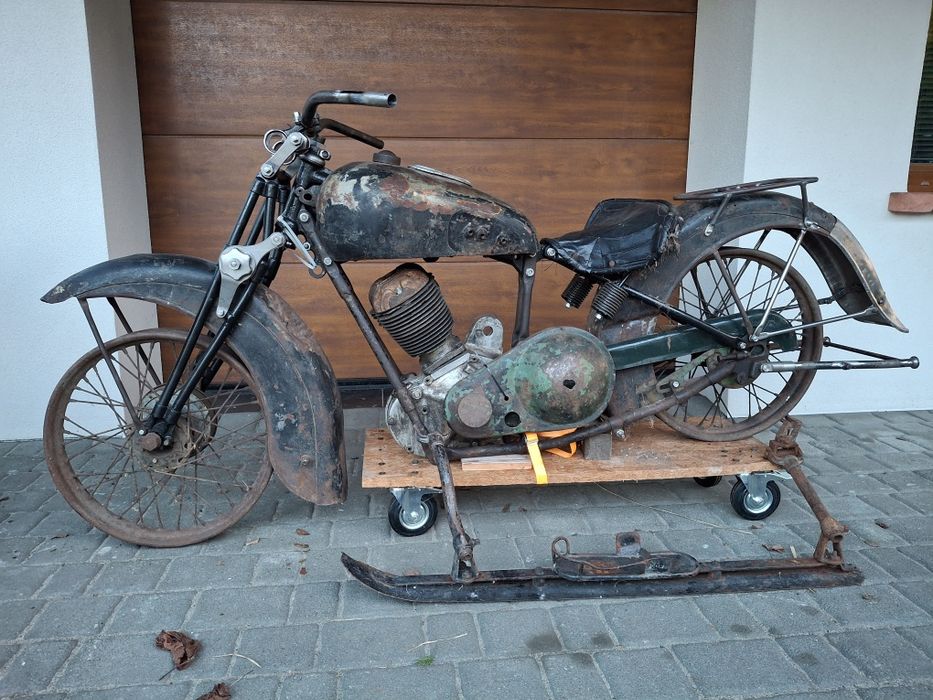 TIZ AM 600 silnik