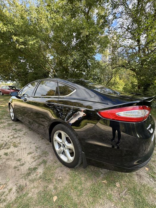 Ford Fusion 2016