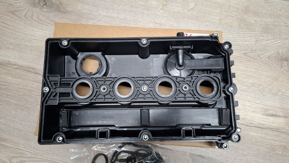 Клапанна кришка 1.6 1.8 Opel Astra H Astra J Vectra C Zafira C Mokka