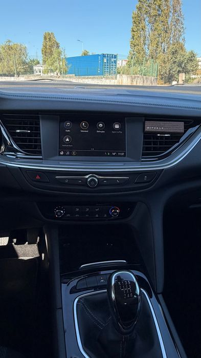 Opel insignia 1.6 ECOTEC D Sports tourer — photo 5
