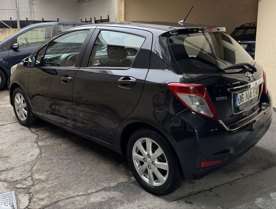 Toyota Yaris 1.0 VVT-i - Sport - Gasolina - Nacional